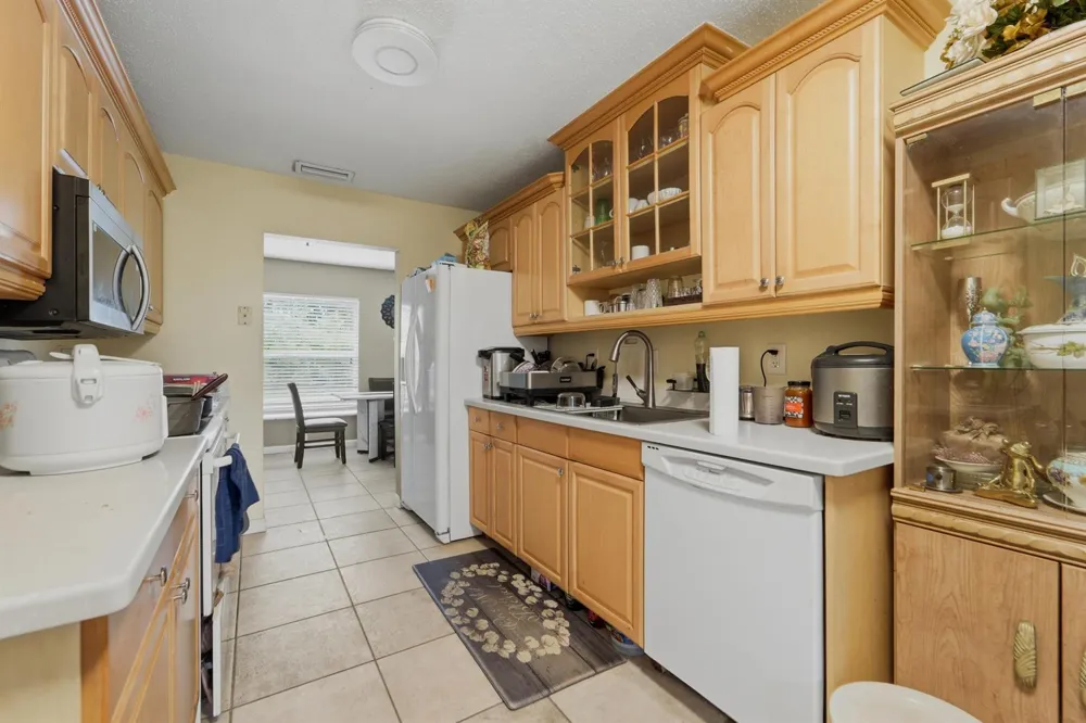 278 SANDPIPER AVENUE Royal Palm Beach, FL 33411
