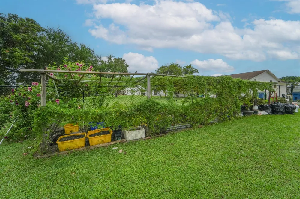 278 SANDPIPER AVENUE Royal Palm Beach, FL 33411
