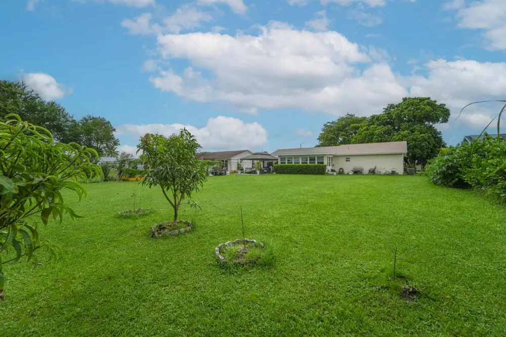 278 SANDPIPER AVENUE Royal Palm Beach, FL 33411