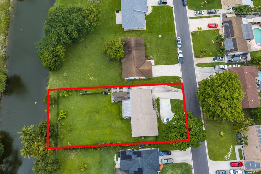 278 SANDPIPER AVENUE Royal Palm Beach, FL 33411