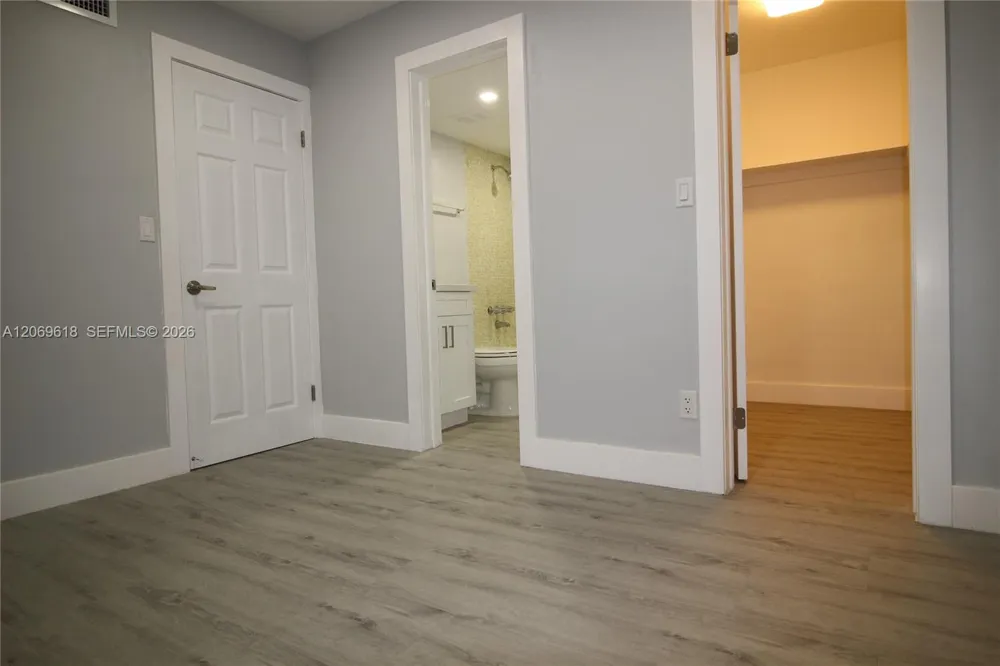 8701 SW 141st St #K6 Palmetto Bay, FL 33176