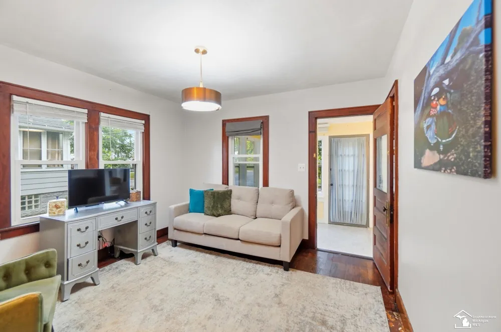 624 Palmwood Avenue Monroe City, MI 48161