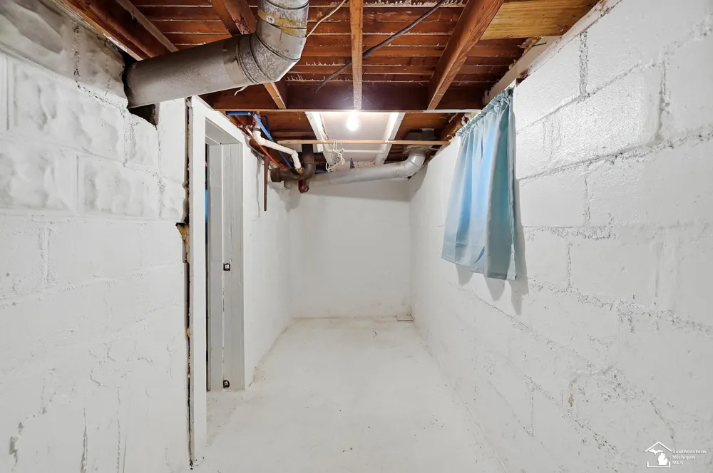 624 Palmwood Avenue Monroe City, MI 48161