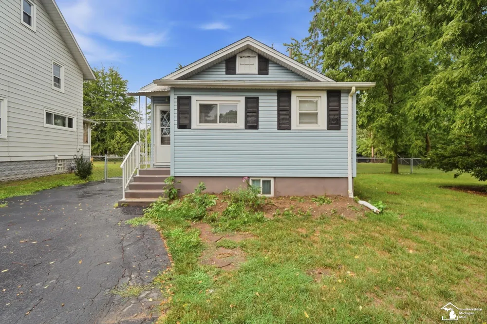 624 Palmwood Avenue Monroe City, MI 48161