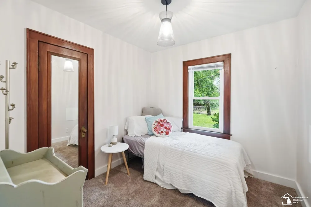 624 Palmwood Avenue Monroe City, MI 48161