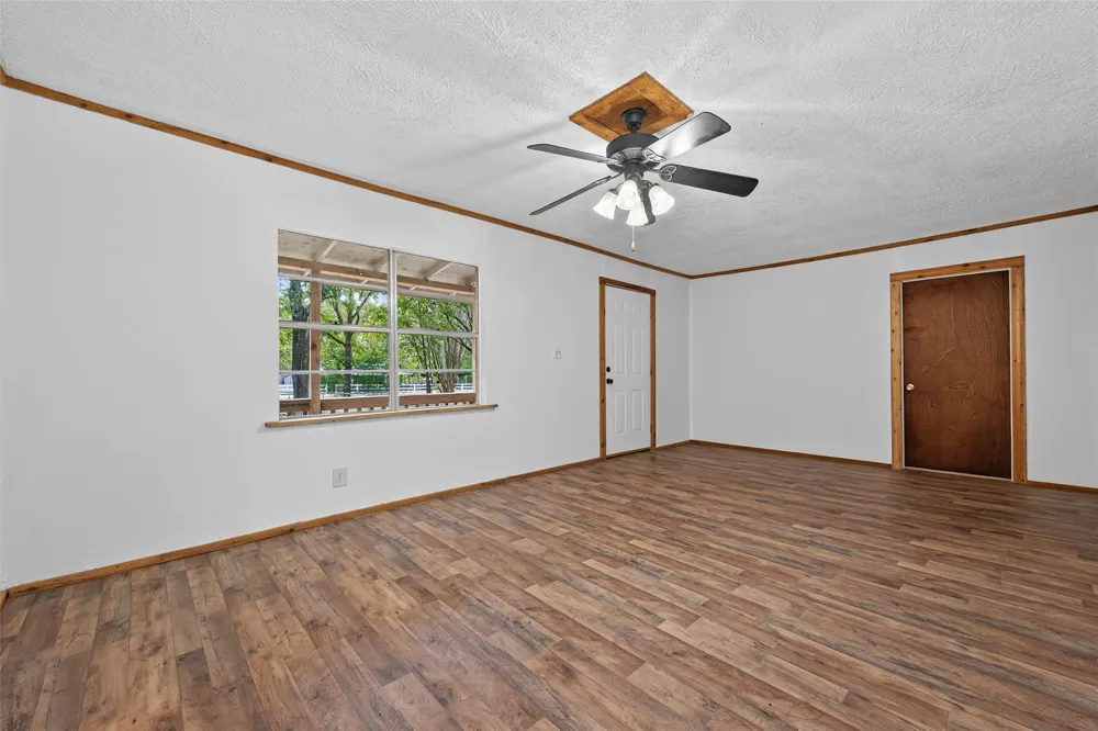 450 Dove Creek Dr Coldspring, TX 77331