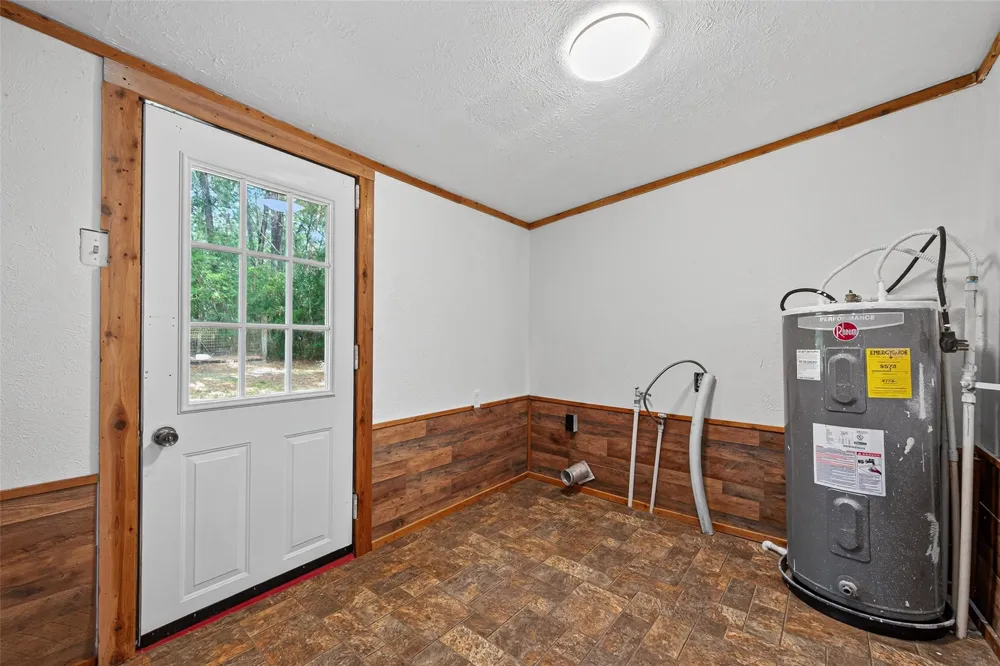 450 Dove Creek Dr Coldspring, TX 77331