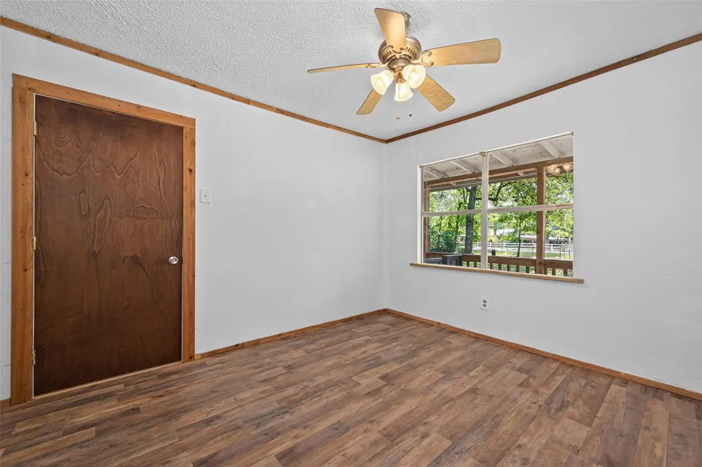 450 Dove Creek Dr Coldspring, TX 77331