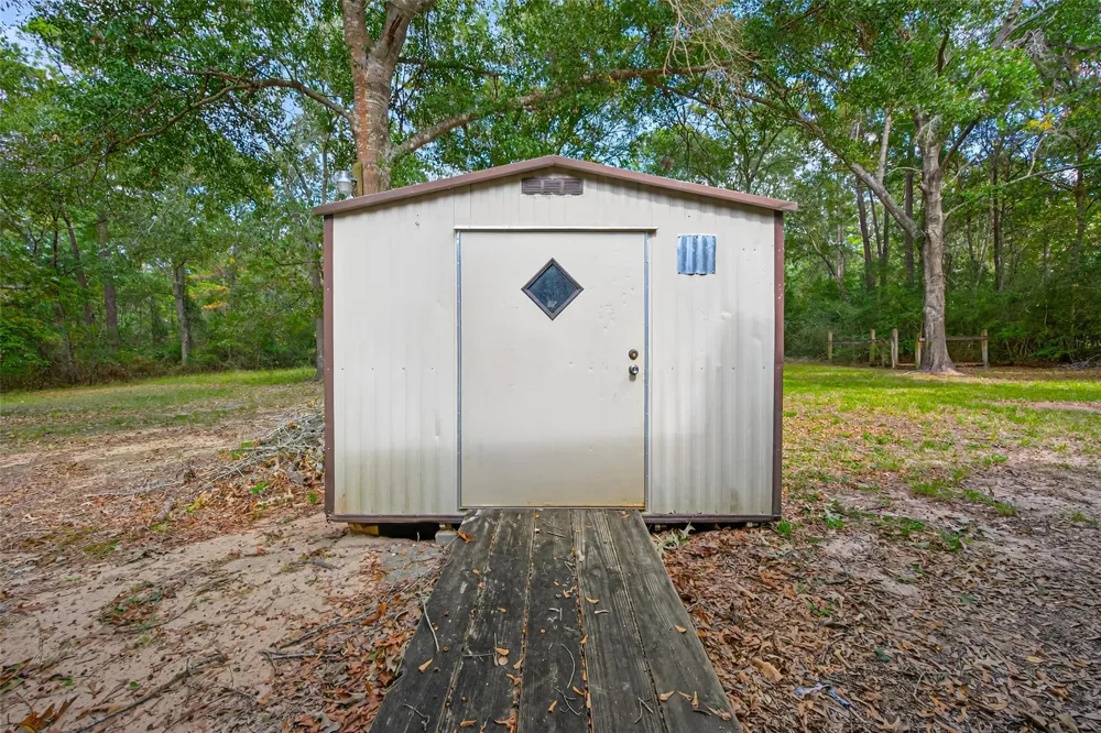 450 Dove Creek Dr Coldspring, TX 77331