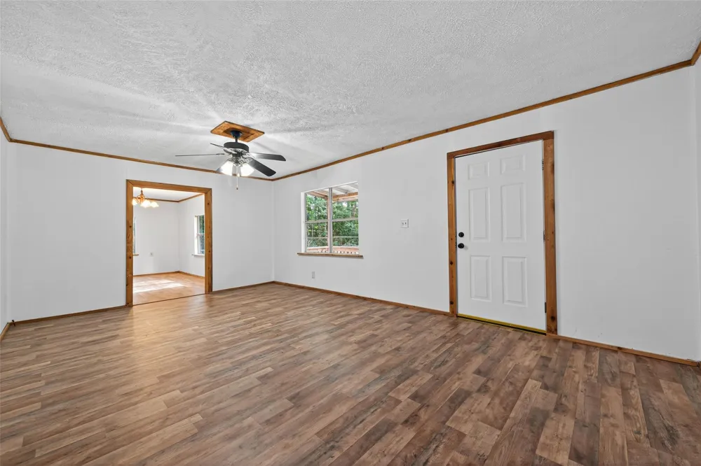 450 Dove Creek Dr Coldspring, TX 77331