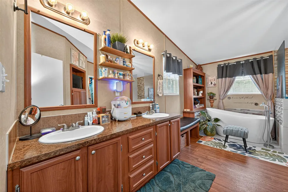 10715 Bozeman Ferry Road Midway, TX 75852