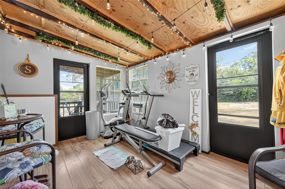10715 Bozeman Ferry Road Midway, TX 75852