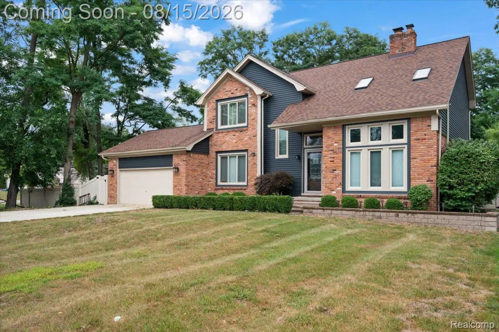 48952 Forest Drive Shelby Charter Township, MI 48317