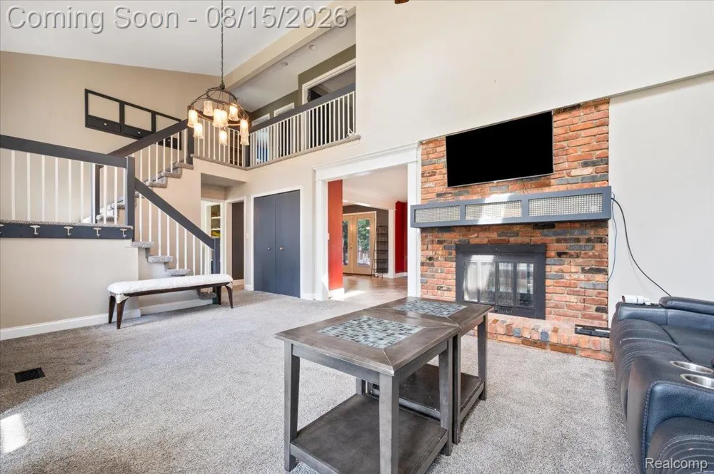 48952 Forest Drive Shelby Charter Township, MI 48317