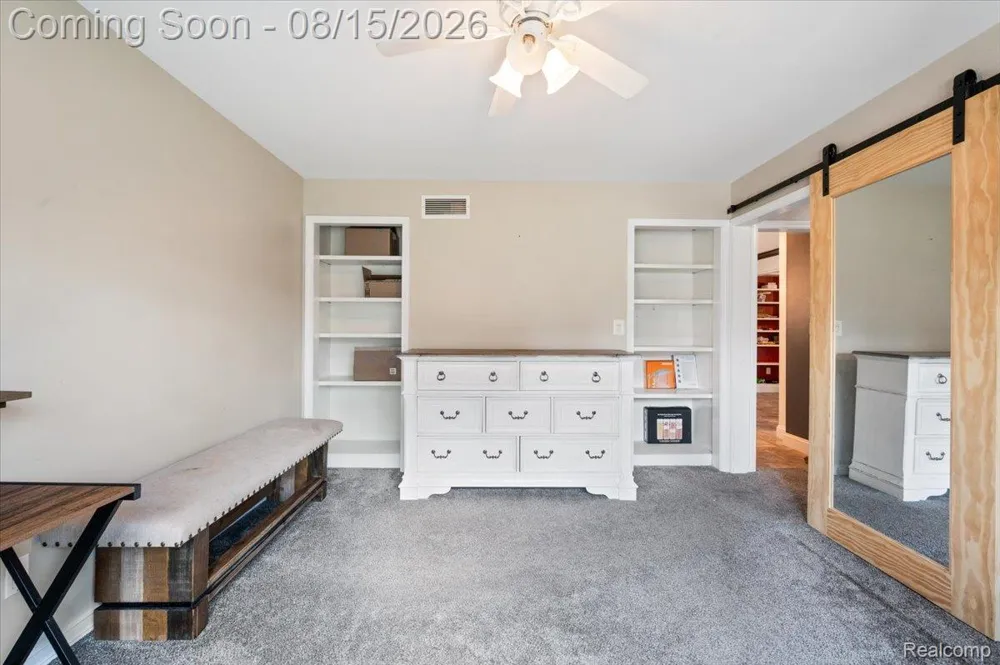 48952 Forest Drive Shelby Charter Township, MI 48317