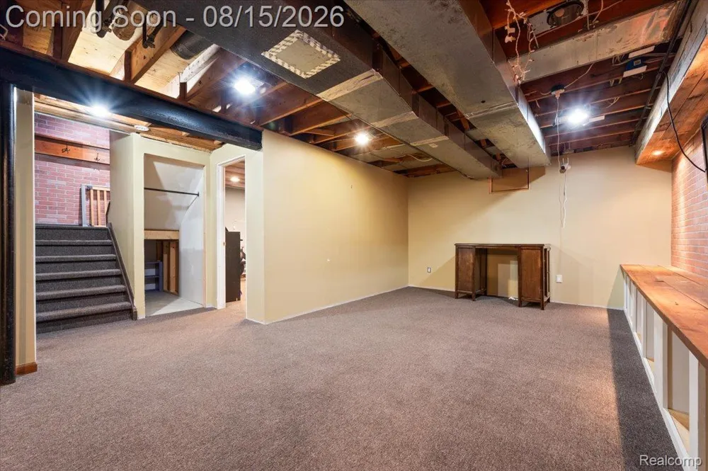 48952 Forest Drive Shelby Charter Township, MI 48317