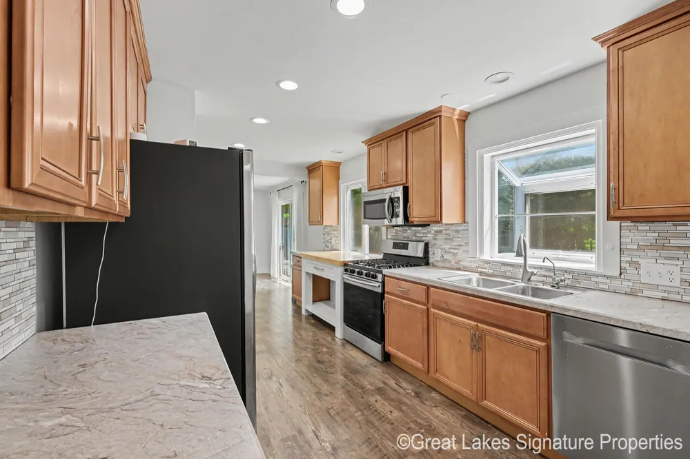 8282 Courtland Drive NE Cannon Township, MI 49341