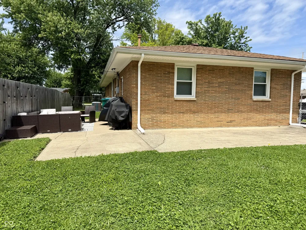 202 Wayside Drive Plainfield, IN 46168