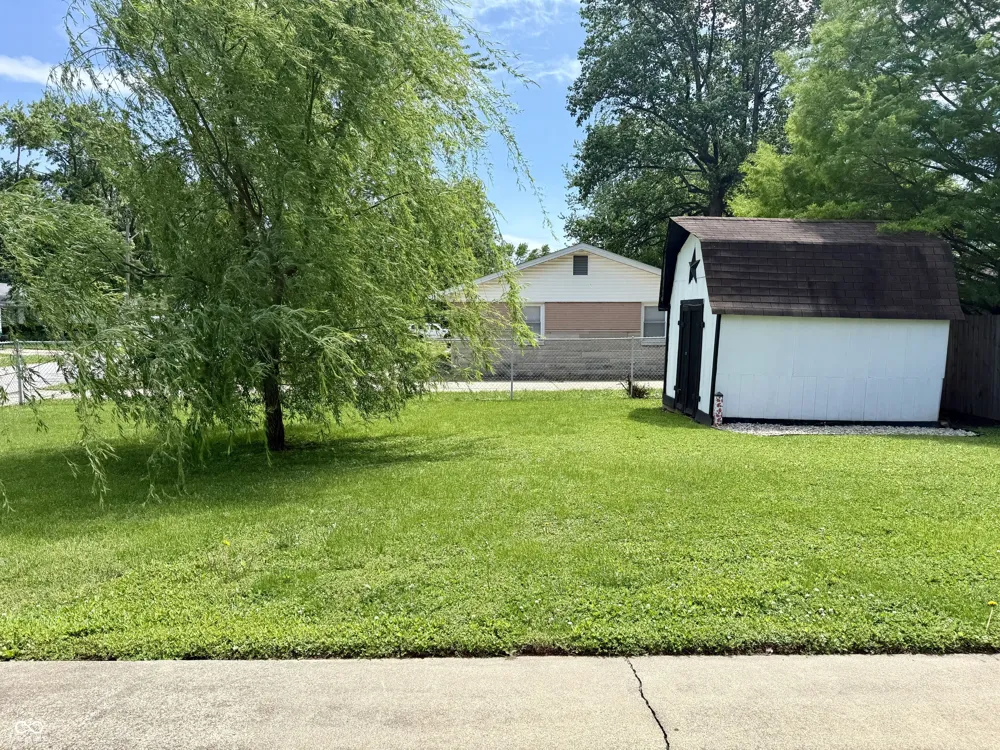 202 Wayside Drive Plainfield, IN 46168
