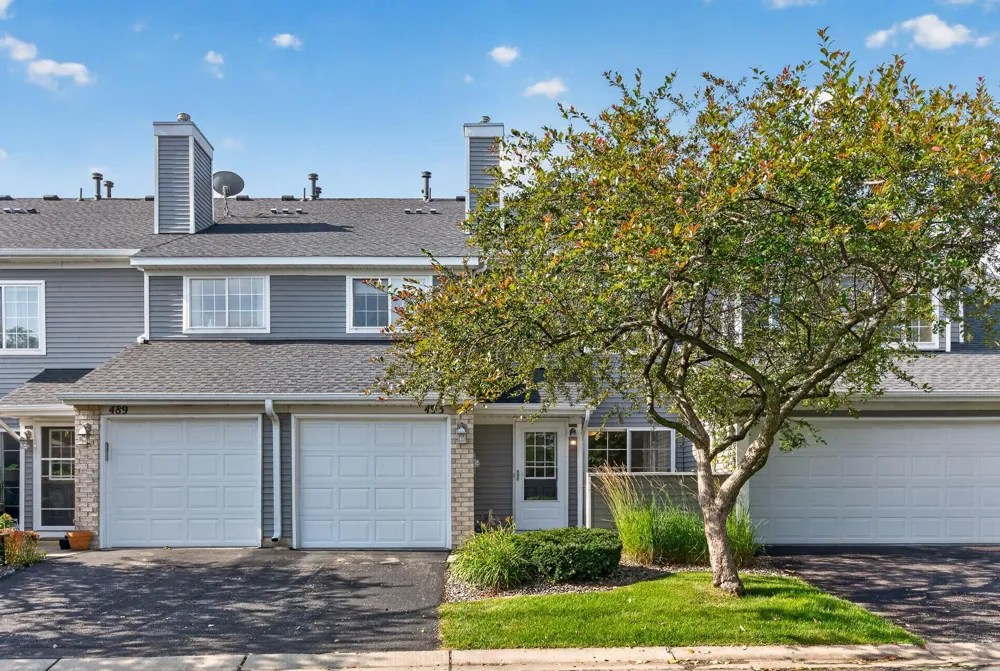 493 Marshland Trail Chanhassen, MN 55317