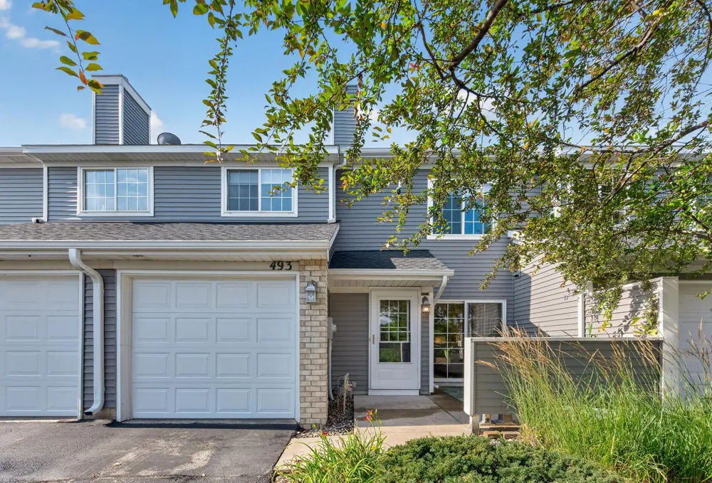 493 Marshland Trail Chanhassen, MN 55317