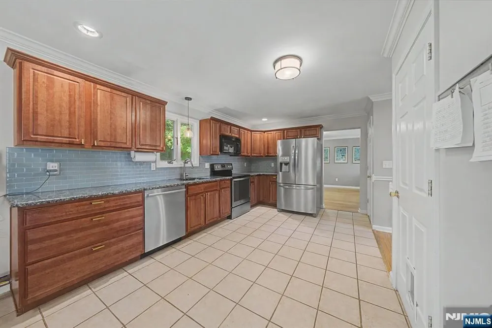 5 Valhalla Way Rockaway Township, NJ 07866