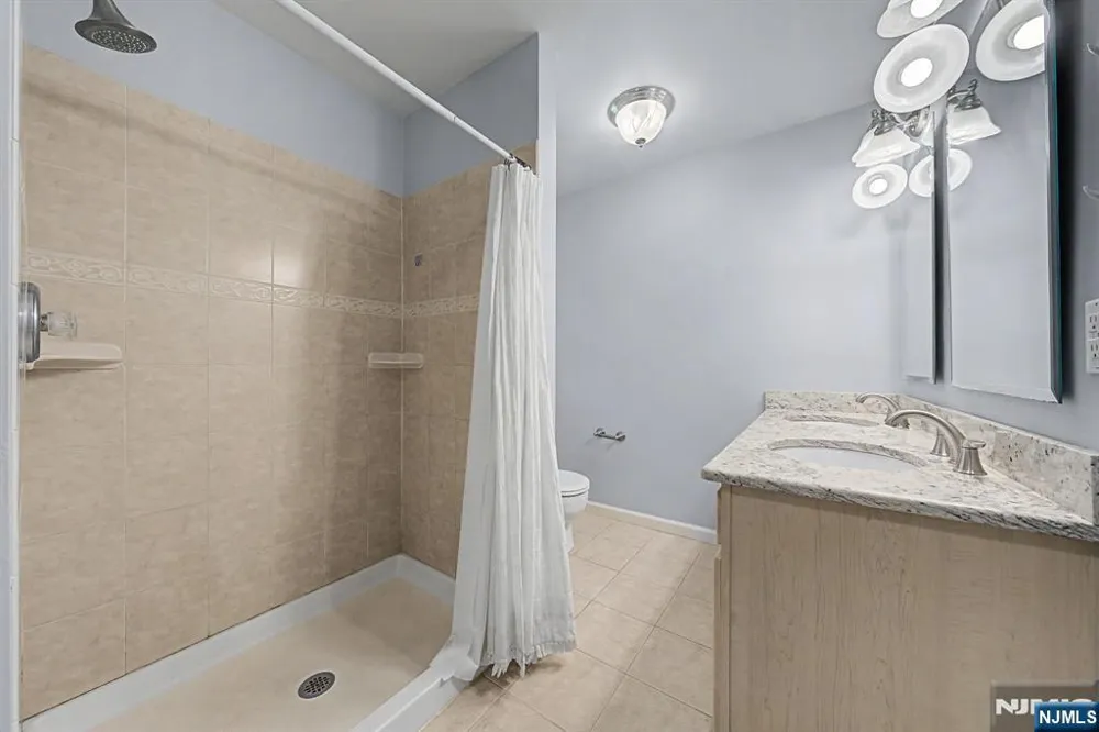 5 Valhalla Way Rockaway Township, NJ 07866