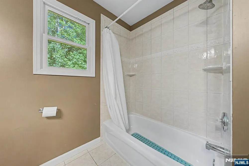 5 Valhalla Way Rockaway Township, NJ 07866