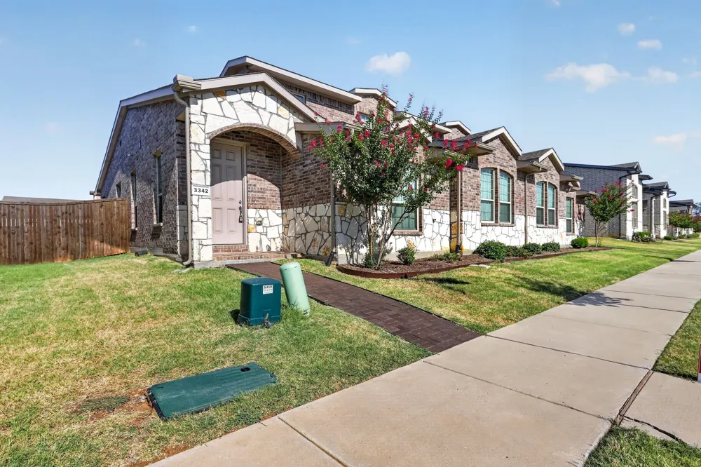 3342 Solana Circle Denton, TX 76207