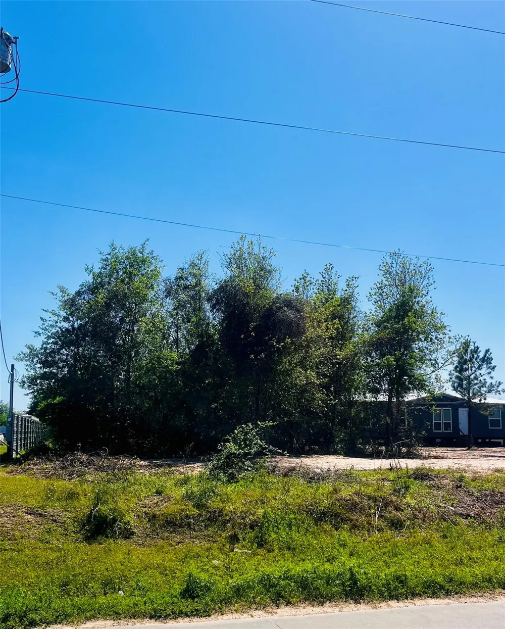 1942 County Road 3542 Cleveland, TX 77327