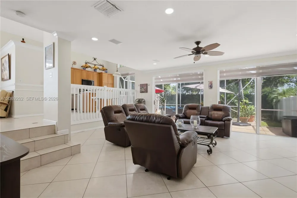 15845 NW 14th Rd Pembroke Pines, FL 33028