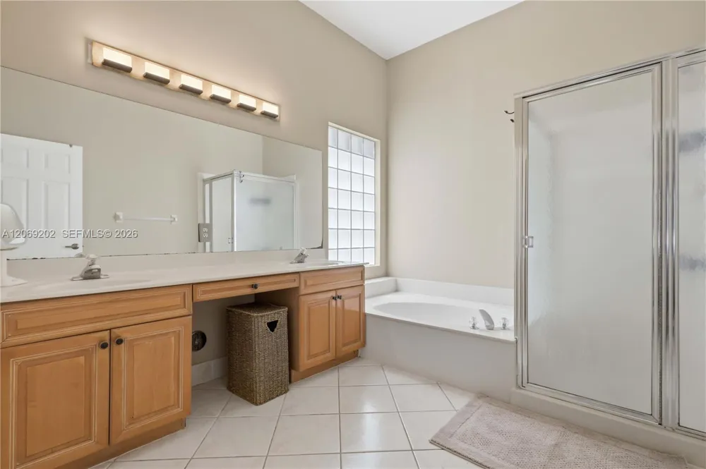 15845 NW 14th Rd Pembroke Pines, FL 33028