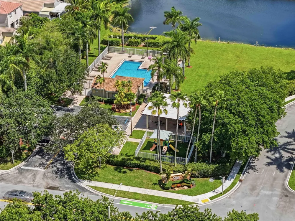 15845 NW 14th Rd Pembroke Pines, FL 33028