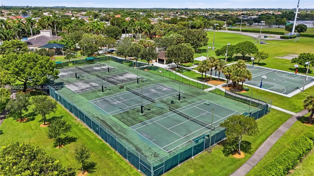15845 NW 14th Rd Pembroke Pines, FL 33028