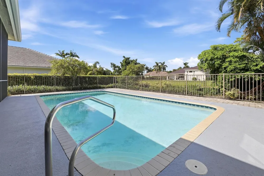 533 Cypress Green Circle Wellington, FL 33414