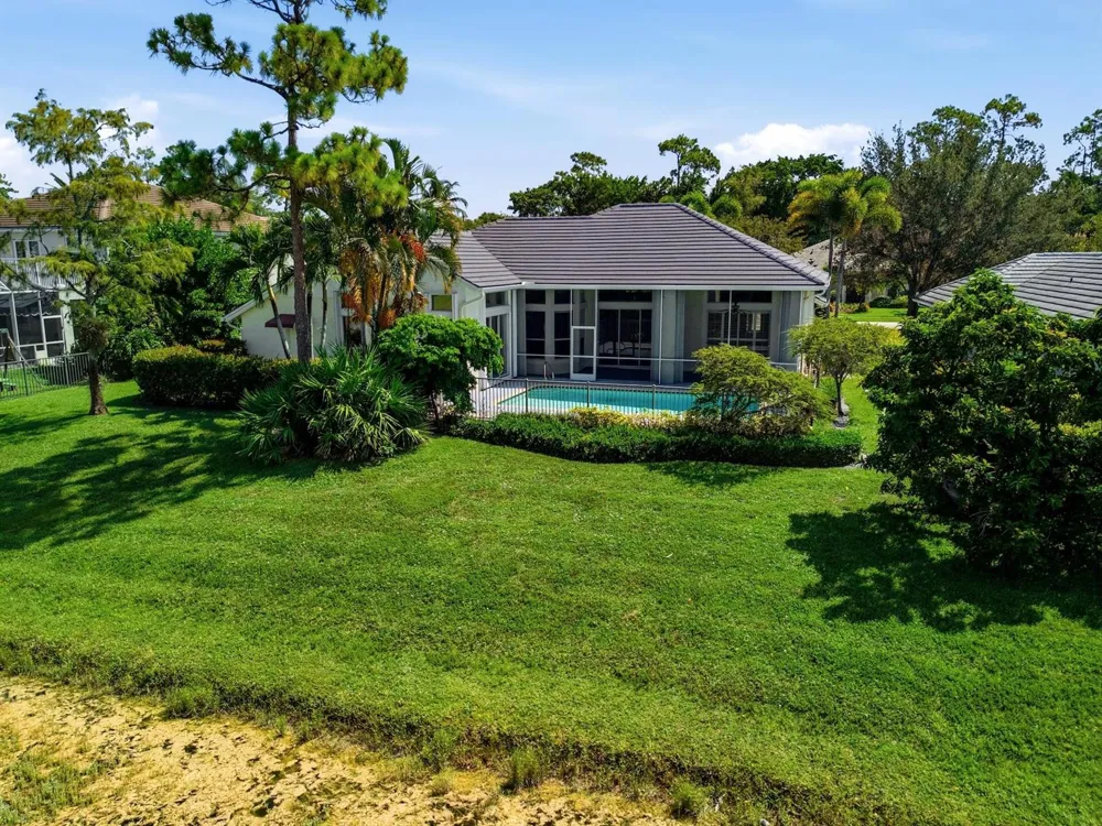 533 Cypress Green Circle Wellington, FL 33414