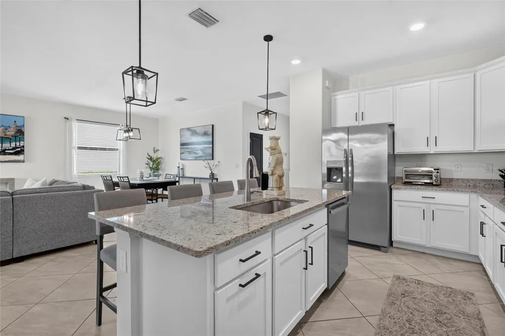 15522 ISLANDWALK AVENUE Bradenton, FL 34211