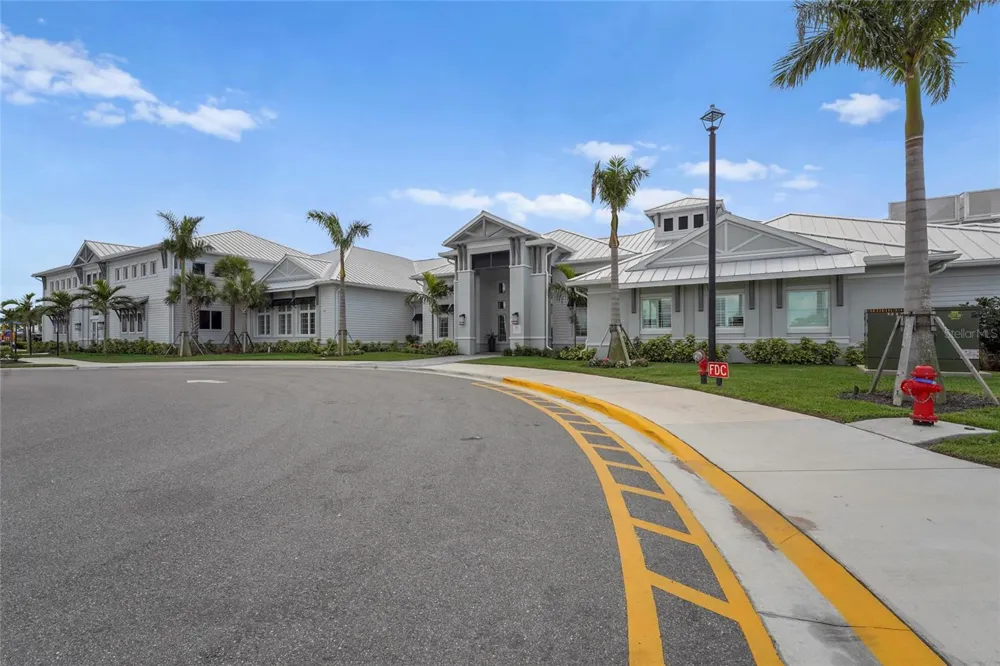 15522 ISLANDWALK AVENUE Bradenton, FL 34211