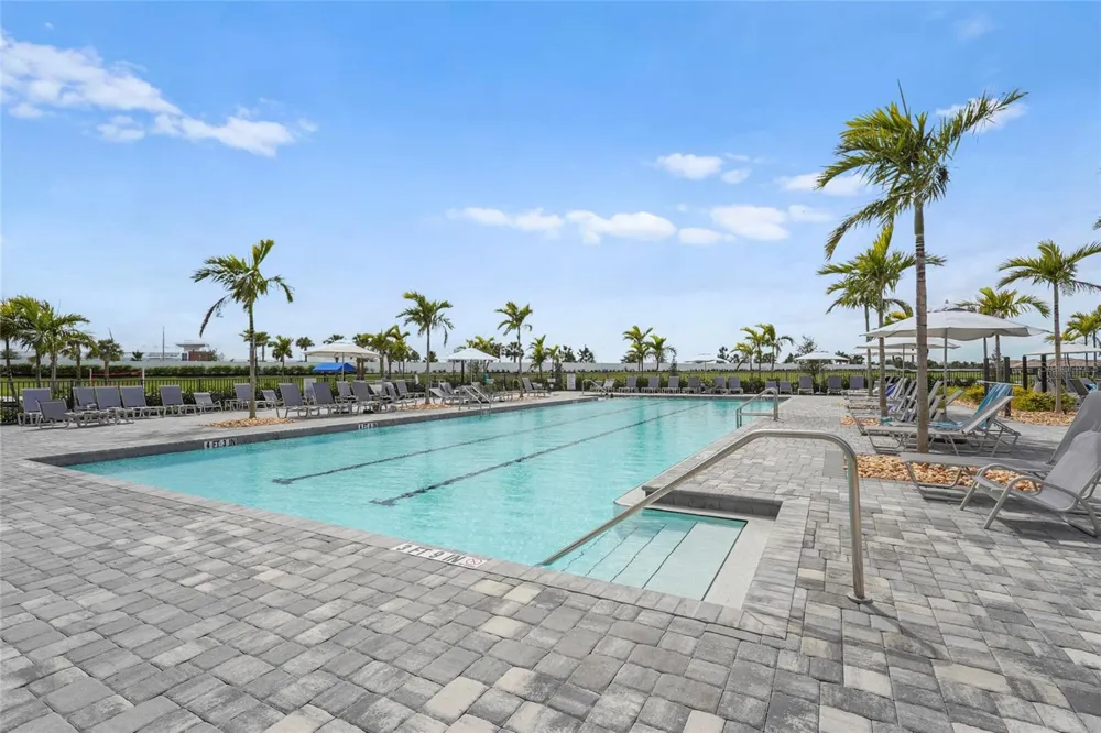 15522 ISLANDWALK AVENUE Bradenton, FL 34211