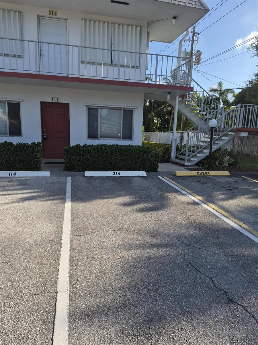 3362 CYNTHIA LANE #114 
