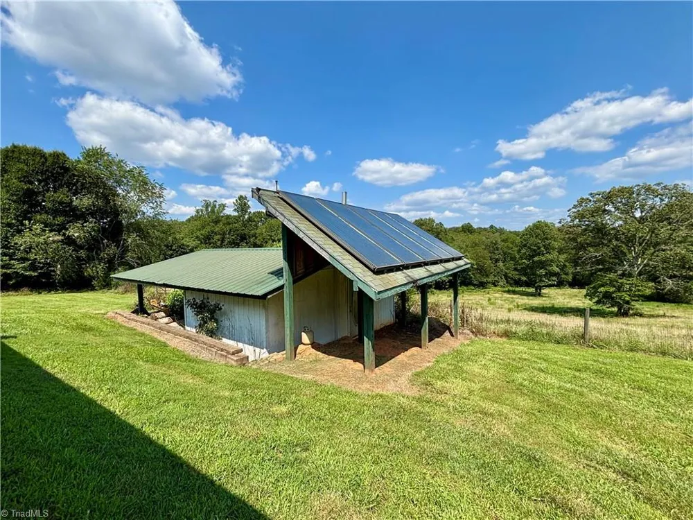 300 Tom Hunter Road Pilot Mountain, NC 27041
