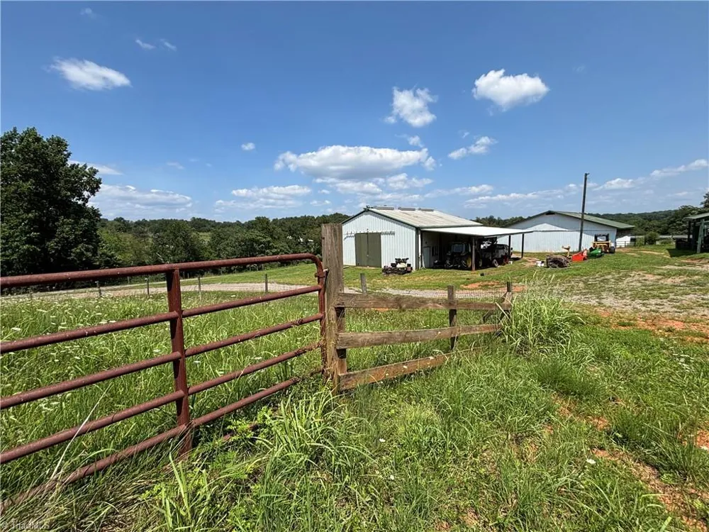 300 Tom Hunter Road Pilot Mountain, NC 27041