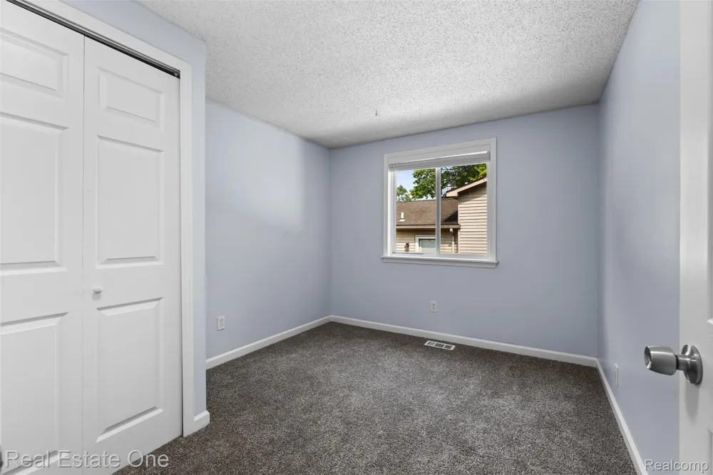 718 Miller Road Orion Charter Township, MI 48362
