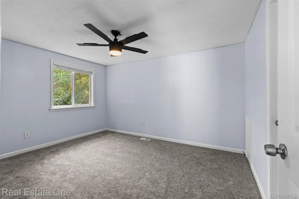 718 Miller Road Orion Charter Township, MI 48362