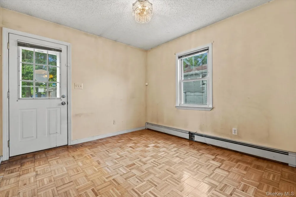 1037 Broadway Westbury, NY 11590
