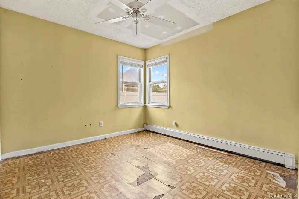 1037 Broadway Westbury, NY 11590