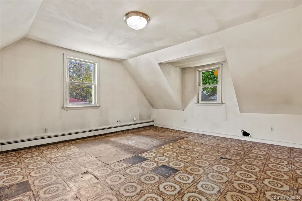 1037 Broadway Westbury, NY 11590