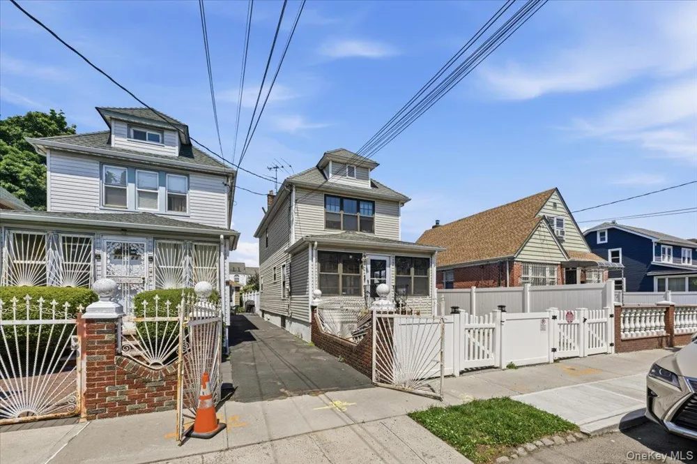 21825 104th Avenue Queens Village, NY 11429