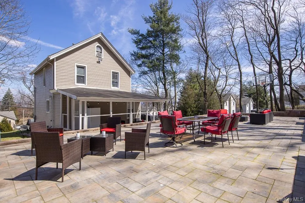 325 Westside Avenue Haverstraw, NY 10927