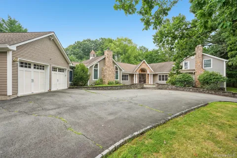 55 Strawtown Road